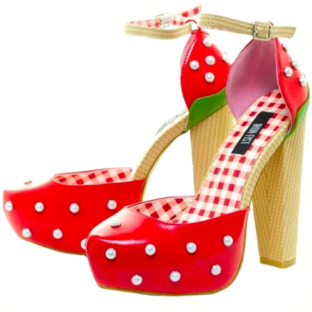 NWT Iron Fist Strawberry Lips Platform Heels- sz10